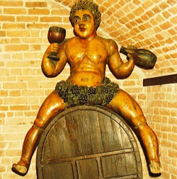 Bacchus - wine god - called 'Fat Maryna', is associated with Torun wine and raftsmen tradition, now held in the District Museum in Torun